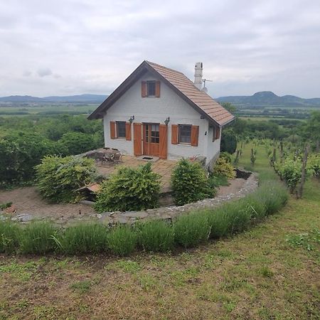Sárkányles Vendégház Kisapati Exterior foto