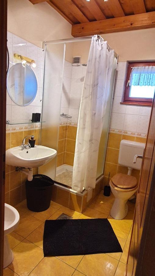Sárkányles Vendégház Kisapati Exterior foto
