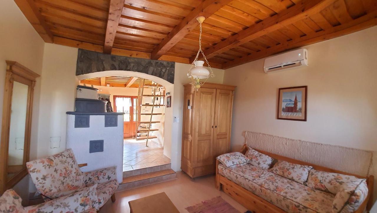 Sárkányles Vendégház Kisapati Exterior foto