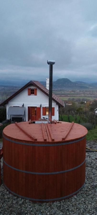 Sárkányles Vendégház Kisapati Exterior foto